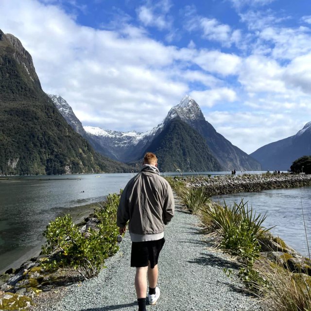 Scenic view of Milford Sound fiord with steep cliffs and waterways